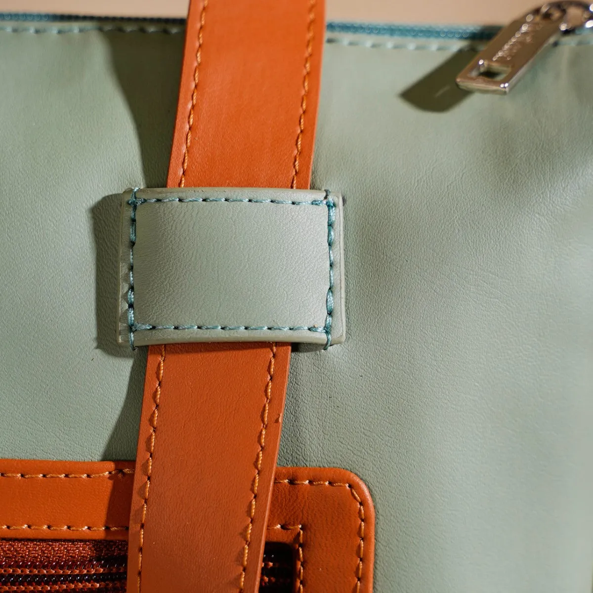 2-In-1 Convertible Tote Bag And Backpack