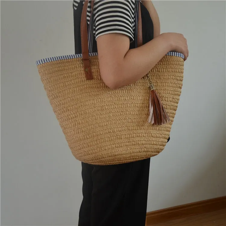Christmas Gift casual tassel straw bags rattan women handbags wicker woven shoulder bags large capacity tote bucket bag summer beach purses new