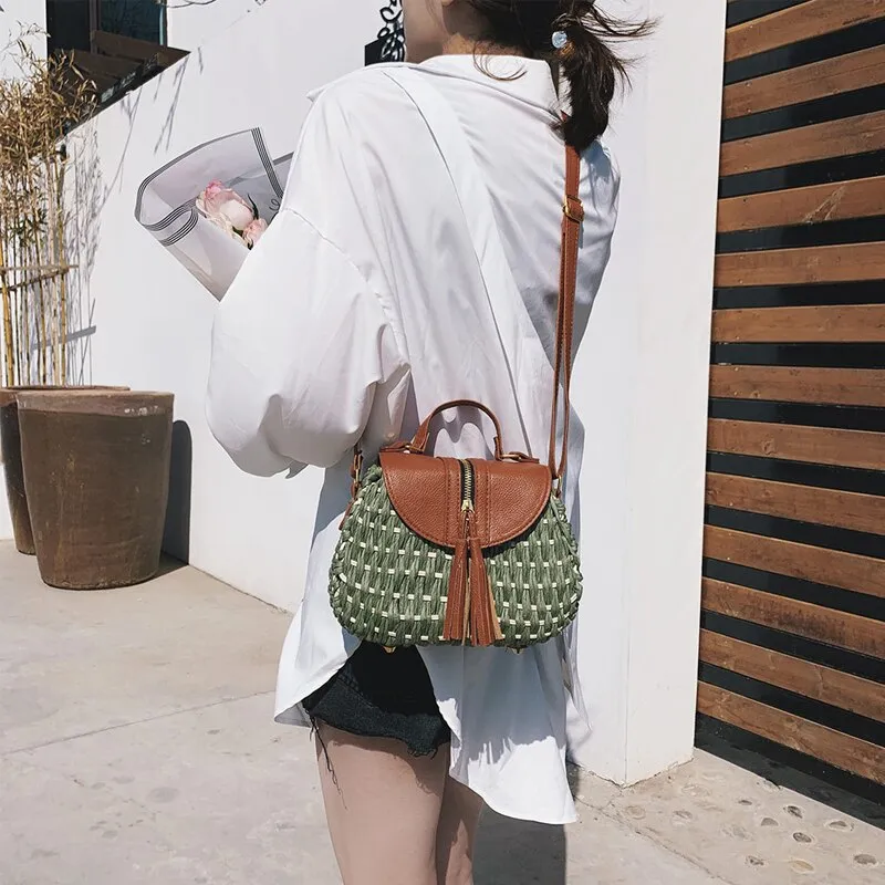 Christmas Gift Saddle Vintage Tassel Rattan Women Shouder Crossbody Bags Designer Wikcer Woven Handbags Casual Ladies Summer Beach Straw Purses