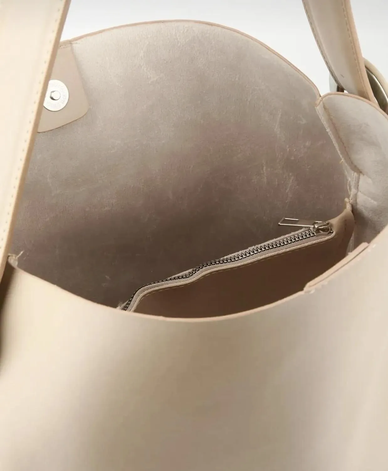Ella Vizon Shoulder Bag